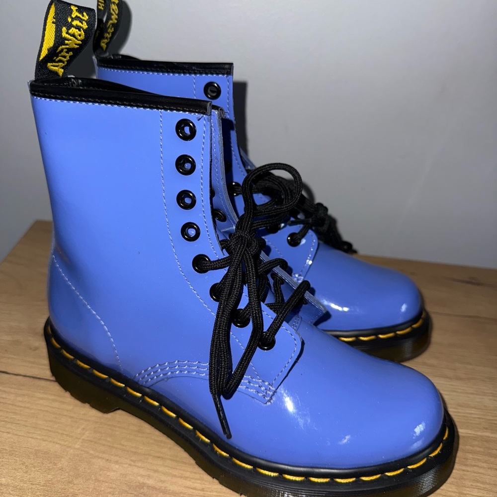 Dr. Martens 1460 Womens Blue Boots Size 6 Patent Leather Boots NWOB C
